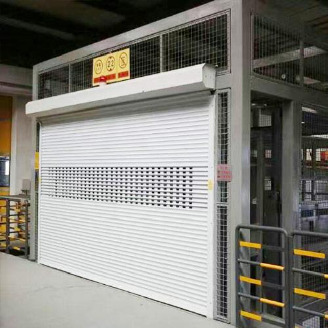 老城镇导轨式升降机货梯