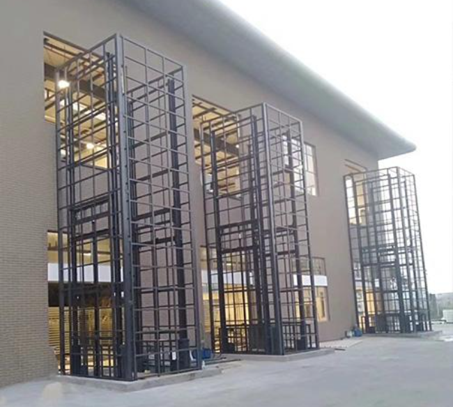 老城镇液压升降货梯