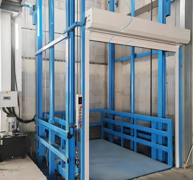 老城镇仓库升降货梯